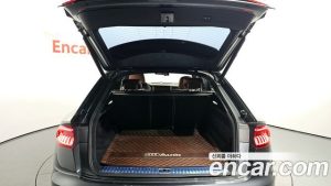 Audi Q8 45 TDI 4WD Premium 2021 года из Южной Кореи