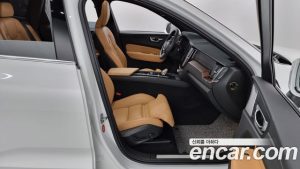 Volvo XC60 B6 Inscription 2021 года из Южной Кореи