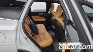Volvo XC60 B6 Inscription 2021 года из Южной Кореи