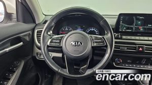 Kia Seltos Дизель 1.6 2WD 2020 года из Южной Кореи