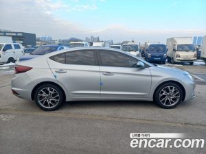 Hyundai AVANTE 1.6 2020 года из Южной Кореи