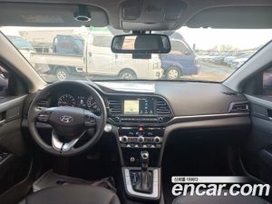 Hyundai AVANTE 1.6 2020 года из Южной Кореи