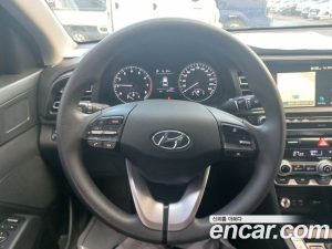 Hyundai AVANTE 1.6 2020 года из Южной Кореи
