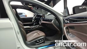 BMW 5-Series 530e M Sport 2021 года из Южной Кореи