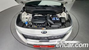Kia Seltos Бензин 1.6 Turbo 4WD 2020 года из Южной Кореи