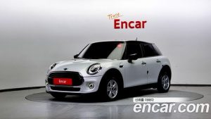 Mini Cooper 5Door DEFAULT 2021 года из Южной Кореи