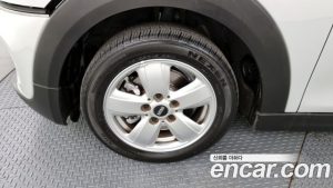 Mini Cooper 5Door DEFAULT 2021 года из Южной Кореи