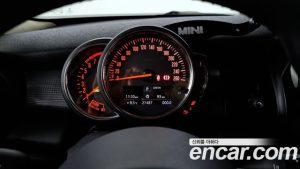 Mini Cooper 5Door DEFAULT 2021 года из Южной Кореи