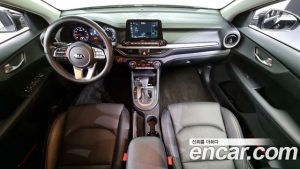 Kia K3 Standard 2021 года из Южной Кореи