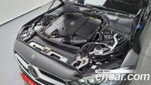 Mercedes-Benz C-Class C300 4MATIC Avantgarde 2023 года из Южной Кореи