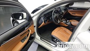 BMW 5-Series 520i Luxury 2020 года из Южной Кореи