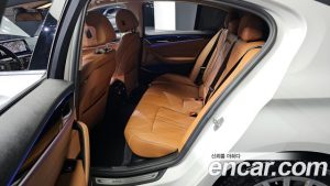 BMW 5-Series 520i Luxury 2020 года из Южной Кореи