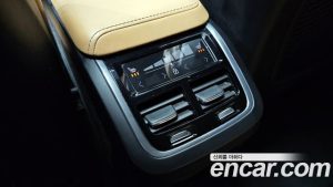 Volvo XC60 D5 Inscription 2019 года из Южной Кореи