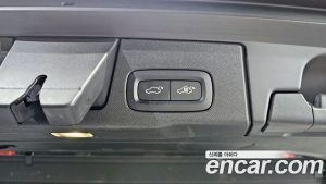 Volvo XC60 D5 Inscription 2019 года из Южной Кореи