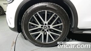 Mercedes-Benz GLC-Class GLC300 4MATIC 2020 года из Южной Кореи