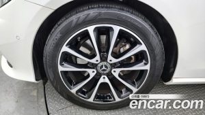 Mercedes-Benz E-Class E250 Avantgarde 2020 года из Южной Кореи