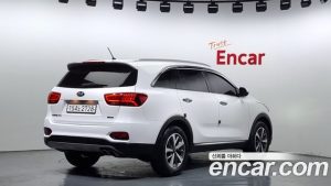 Kia Sorento Дизель 2.0 2WD 2020 года из Южной Кореи