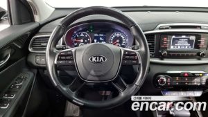 Kia Sorento Дизель 2.0 2WD 2020 года из Южной Кореи