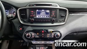 Kia Sorento Дизель 2.0 2WD 2020 года из Южной Кореи