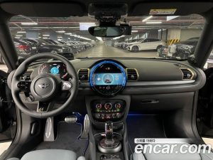 Mini Clubman JCW Untold Edition 2024 года из Южной Кореи