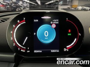 Mini Clubman JCW Untold Edition 2024 года из Южной Кореи