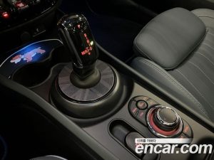 Mini Clubman JCW Untold Edition 2024 года из Южной Кореи