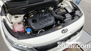 Kia Seltos Дизель 1.6 2WD 2022 года из Южной Кореи