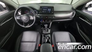 Kia Seltos Дизель 1.6 2WD 2022 года из Южной Кореи