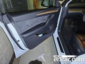Tesla Model Y RWD 2023 года из Южной Кореи