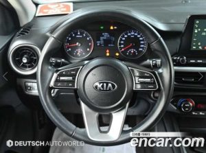 Kia K3 Standard 2021 года из Южной Кореи