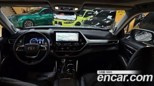 Toyota Highlander 2.5 4WD платина 2023 года из Южной Кореи