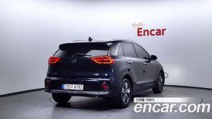 Kia Niro 1.6 HEV 2020 года из Южной Кореи