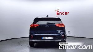 Kia Niro 1.6 HEV 2020 года из Южной Кореи