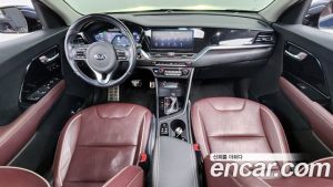 Kia Niro 1.6 HEV 2020 года из Южной Кореи
