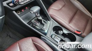 Kia Niro 1.6 HEV 2020 года из Южной Кореи