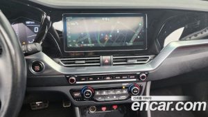 Kia Niro 1.6 HEV 2020 года из Южной Кореи