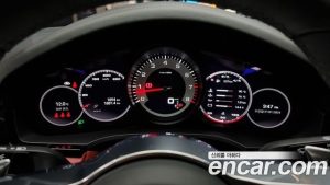 Porsche Cayenne 3.0 Coupe платина Edition 2023 года из Южной Кореи