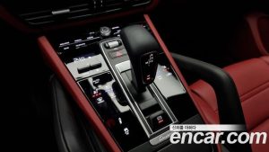 Porsche Cayenne 3.0 Coupe платина Edition 2023 года из Южной Кореи