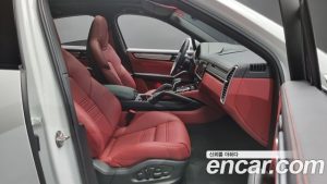 Porsche Cayenne 3.0 Coupe платина Edition 2023 года из Южной Кореи