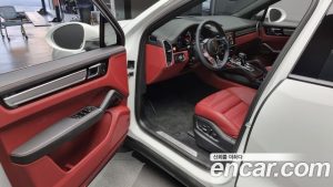 Porsche Cayenne 3.0 Coupe платина Edition 2023 года из Южной Кореи