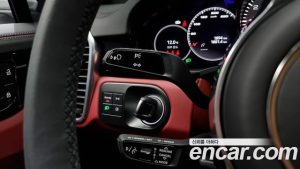 Porsche Cayenne 3.0 Coupe платина Edition 2023 года из Южной Кореи