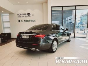 Mercedes-Benz E-Class E220d 4MATIC Exclusive 2021 года из Южной Кореи