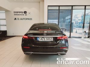 Mercedes-Benz E-Class E220d 4MATIC Exclusive 2021 года из Южной Кореи