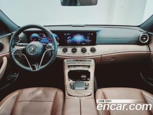 Mercedes-Benz E-Class E220d 4MATIC Exclusive 2021 года из Южной Кореи