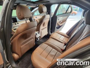 Mercedes-Benz E-Class E220d 4MATIC Exclusive 2021 года из Южной Кореи