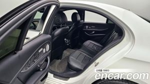 Mercedes-Benz E-Class E350 4MATIC AMG Line Edition 2021 года из Южной Кореи