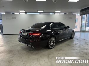 Mercedes-Benz E-Class E350 4MATIC AMG Line 2021 года из Южной Кореи