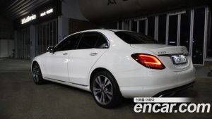 Mercedes-Benz C-Class C200 Avantgarde 2020 года из Южной Кореи