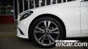 Mercedes-Benz C-Class C200 Avantgarde 2020 года из Южной Кореи