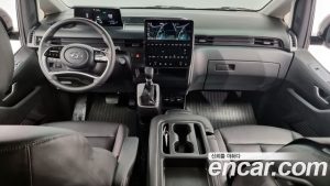 Hyundai Staria Tourer 11-Seater 2023 года из Южной Кореи